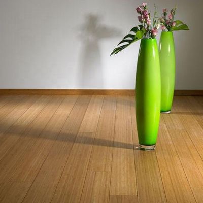 Añadir un toque de elegancia moderna con el estilo de diseño de carbón ecológico Floresta de bambú pisos