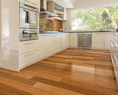 Experimente la belleza de los pisos de bambú ecológicos para una arquitectura sostenible