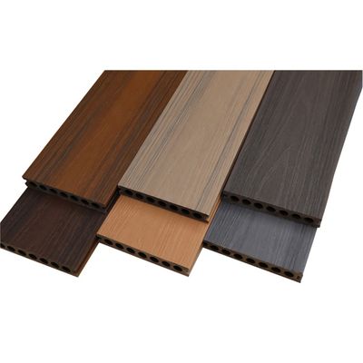 Decking de WPC exterior resistente a las grietas con diseño de grano de madera y tecnología de coextrusión