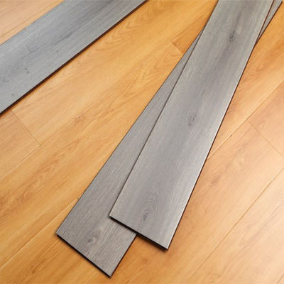 Dormitorio Tres capas de suelo de madera de ingeniería goma manchada roble suelo de madera de ingeniería