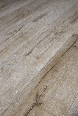 Suelos laminados AC3 de 7 mm para una función insonorizada y un alto rendimiento resistente al desgaste