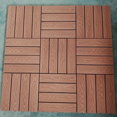 DIY Bloqueo de pisos de madera y plástico para pisos de jardín