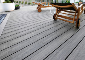 Suelos compuestos de madera y plástico para tableros de cubierta resistentes a los rayos UV y a la impermeabilización en gris plateado