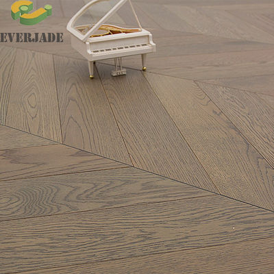 Moderno estilo de diseño de alambre cepillado roble ingeniería de suelo de madera con muestra gratuita