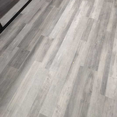 Suelos SPC fácil de hacer clic suelos impermeables a fuego para ambientes interiores 4mm 5mm