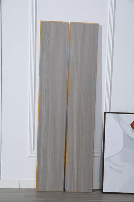 Plancha de roble de tres capas de longitud variable Suelos de madera dura de roble lisa con valinge 5G/ T G