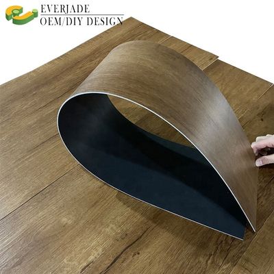 Fácil de mantener 7mm 8mm 12mm azulejos de vinilo de lujo para interiores modernos en estilo europeo