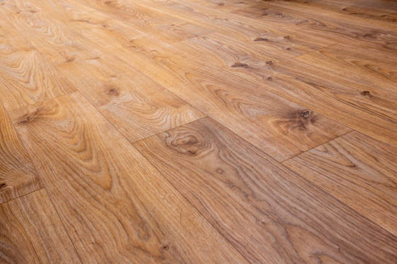 Certificado CE 100% suelo impermeable Vinyl/PVC/Lvt suelo LVT plancha Eir Superficie 100% virgen no resbaladiza