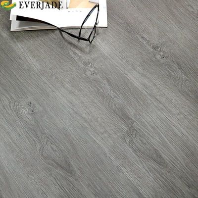 100% impermeable 4mm 5mm 6mm material virgen de vinilo de tabla de madera de grano de suelo Spc clic de vinilo para el hogar