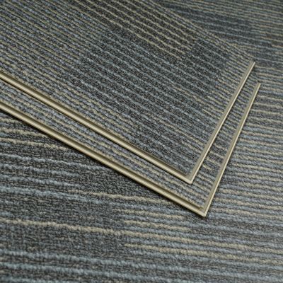 Diseño y textura de la tela de madera de mármol SPC pisos de 7' x 48' 180x1220mm en interiores