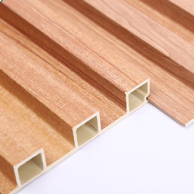 Silenos resistentes a la corrosión para decoración interior en Linyi PVC UPVC Panel de pared WPC