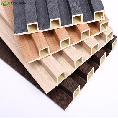 Silenos resistentes a la corrosión para decoración interior en Linyi PVC UPVC Panel de pared WPC