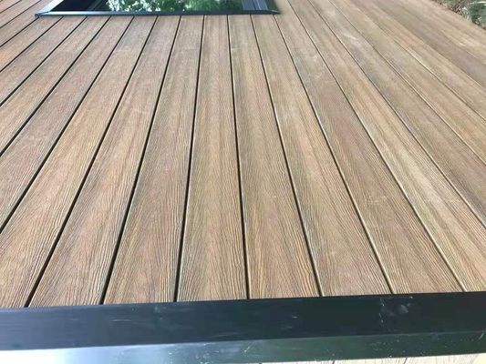 Tableros de revestimiento de madera de plástico compuesto para patio de porche a prueba de agua y duradero