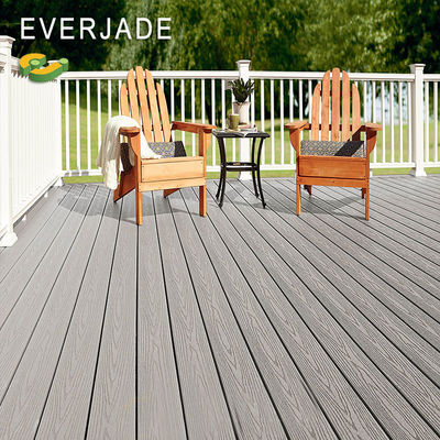 Decking de madera y plástico compuesto de 150x25 mm para el embarcadero de la piscina rumana