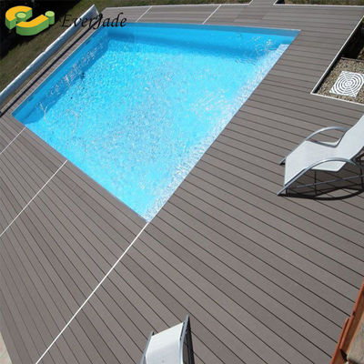 El teca de Bullnose Pvc 2x4 3d Liquidatores de madera de madera de plástico compuesto Decking 100%pvc 22mm CE