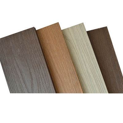 Tratamiento de doble superficie WPC Decking 18 mm por encima del grosor para el parque Balcón Jardín