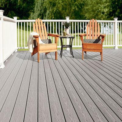 Tratamiento de doble superficie WPC Decking 18 mm por encima del grosor para el parque Balcón Jardín