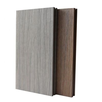 Decking en relieve 3D de WPC reciclable para jardines sostenibles