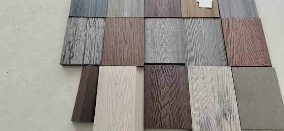 Tabla de cubierta de WPC de uso múltiple cubierta compuesta de madera para espacios al aire libre