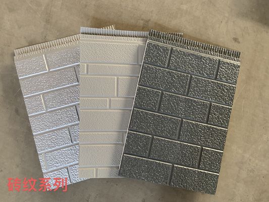 Material de superficie de poliuretano 16 mm Panel de sándwich de espuma para revestimiento de paredes exteriores