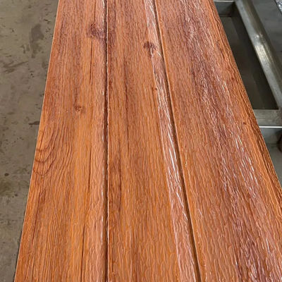 Material de superficie de poliuretano 16 mm Panel de sándwich de espuma para revestimiento de paredes exteriores